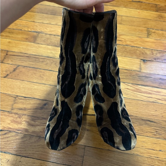 Dolce and Gabbana Leopard Print Heeled Booties size 37 - Picture 5 of 11